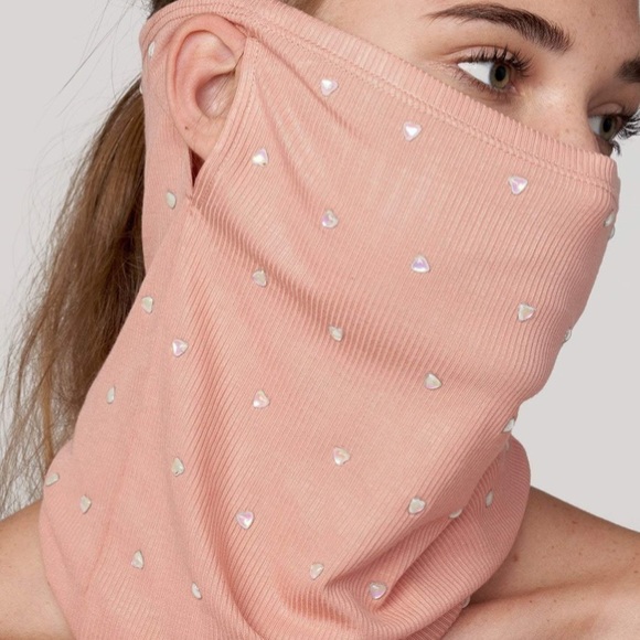 LELE SADOUGHI NWT AUTHENTIC PEACH COLOR HEART-STUDDED SOFT FACE MASKS - Picture 2 of 7